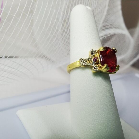 Oval Ruby Cocktail Ring 18K Gold on 925 - Picture 4 of 5